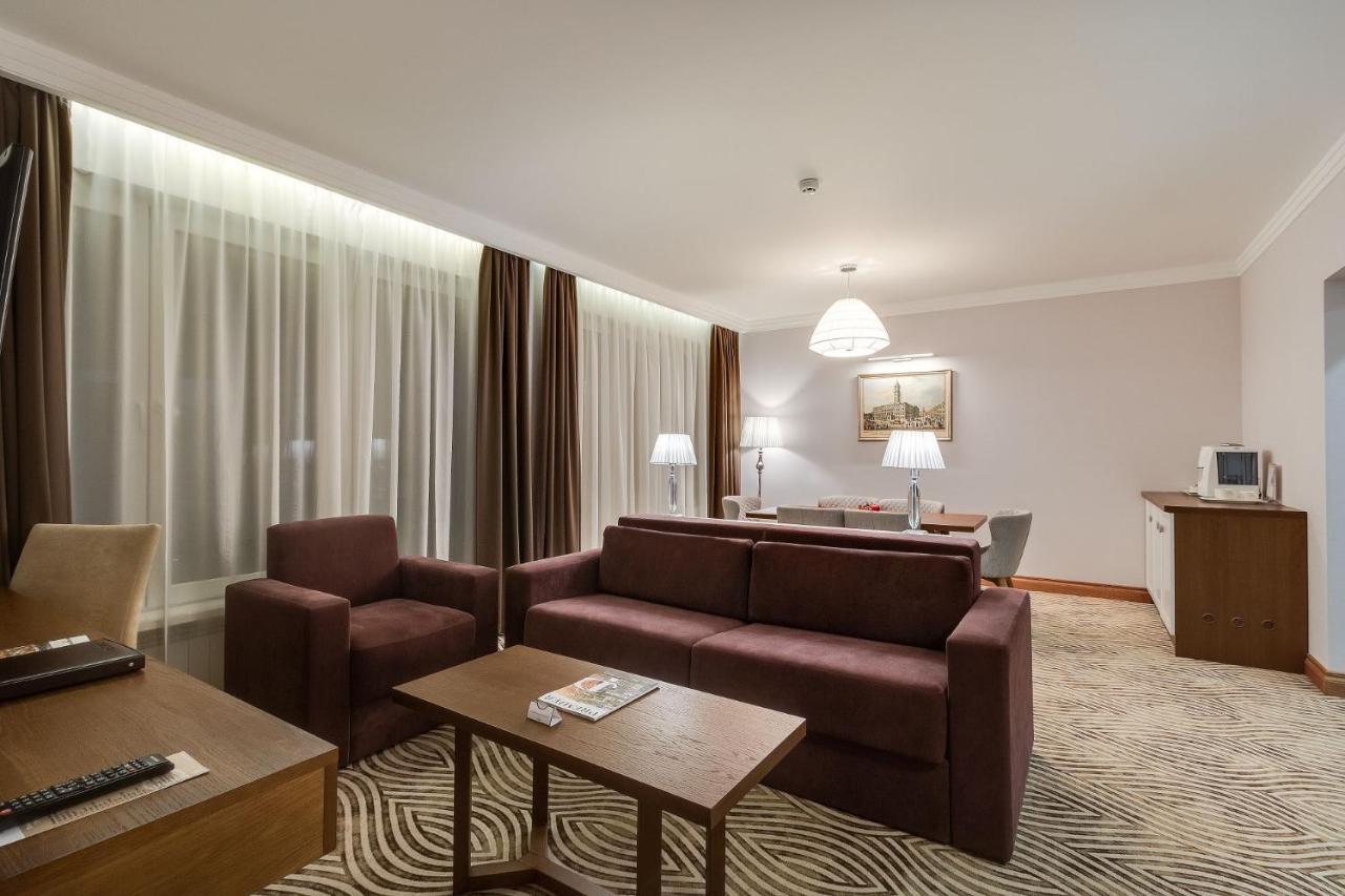 Premier Hotel Dnister Lviv Rum bild