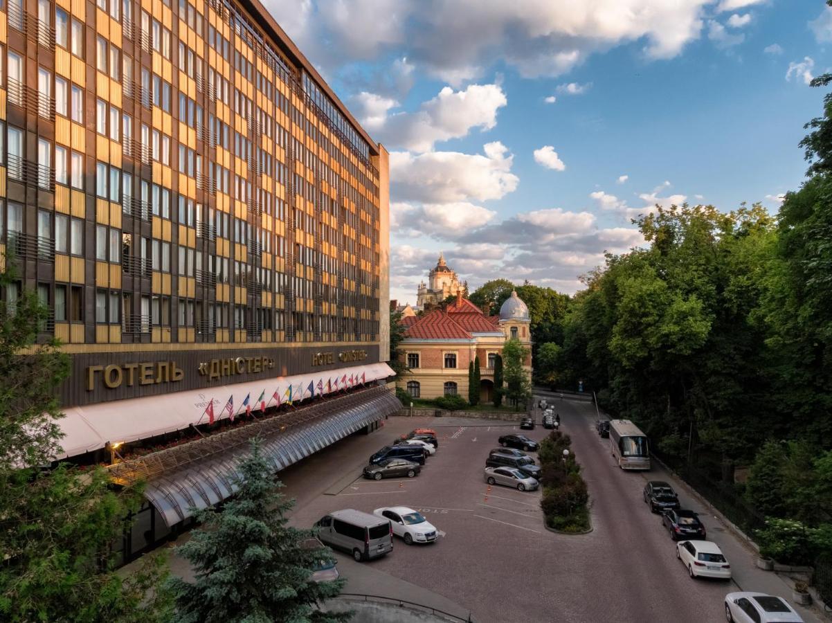 Premier Hotel Dnister Lviv Exteriör bild