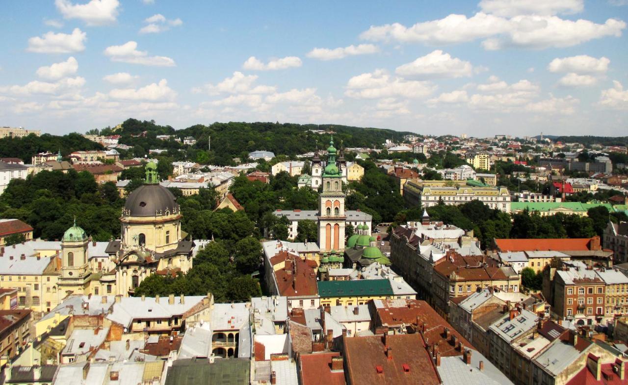 Premier Hotel Dnister Lviv Exteriör bild